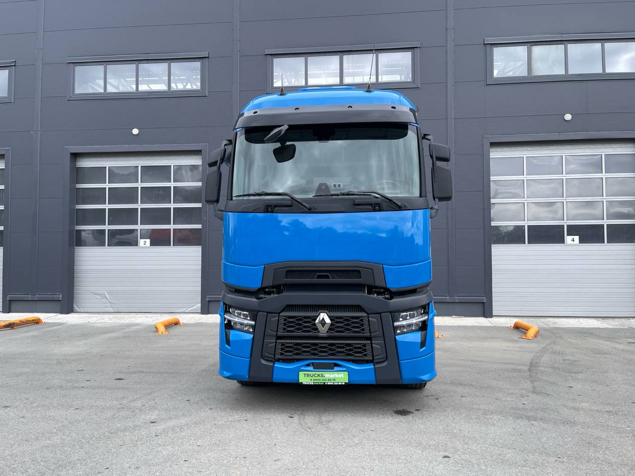 Renault T-Series тягач 4х2