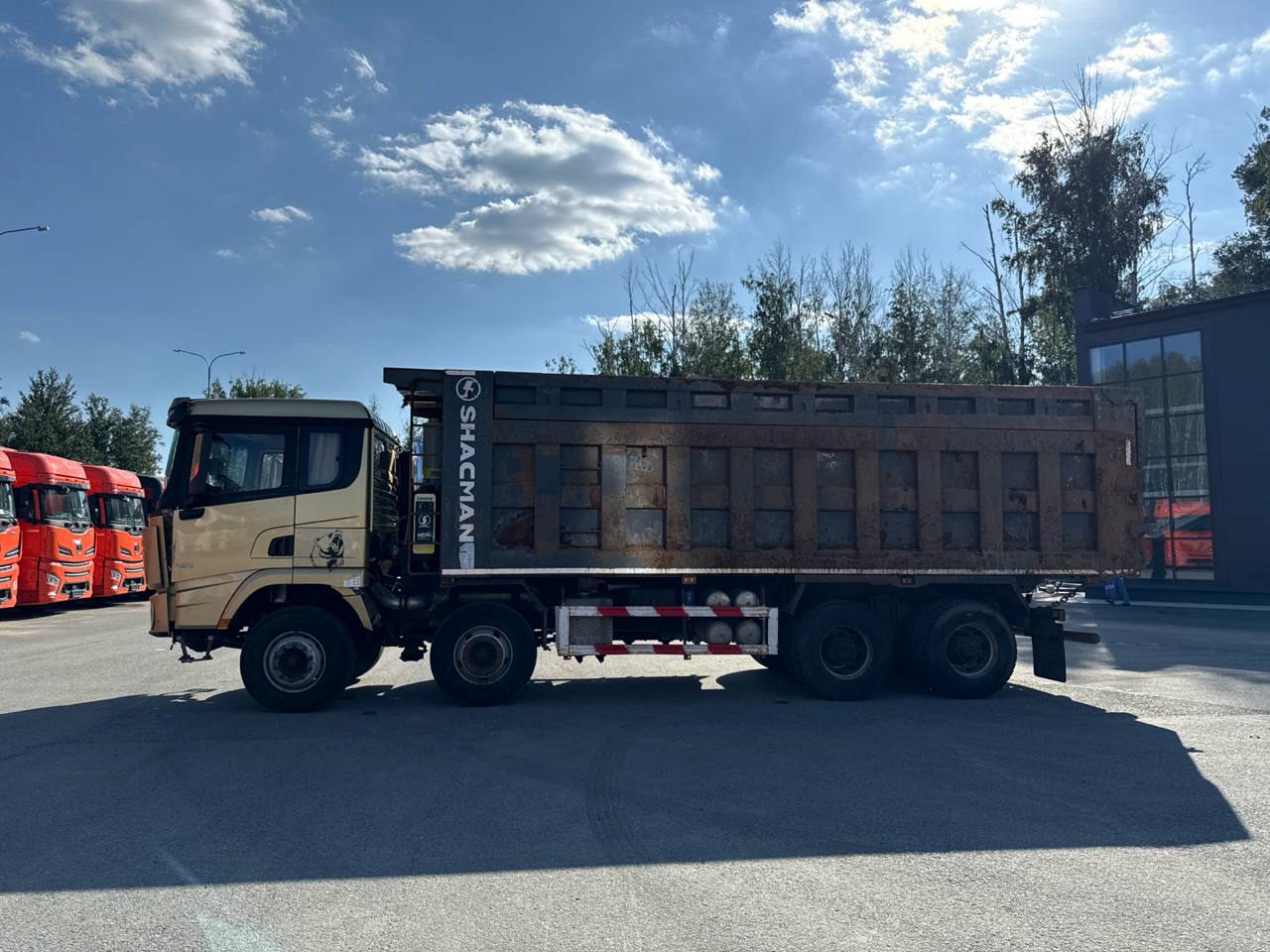 Shacman X3000 самосвал 8х4