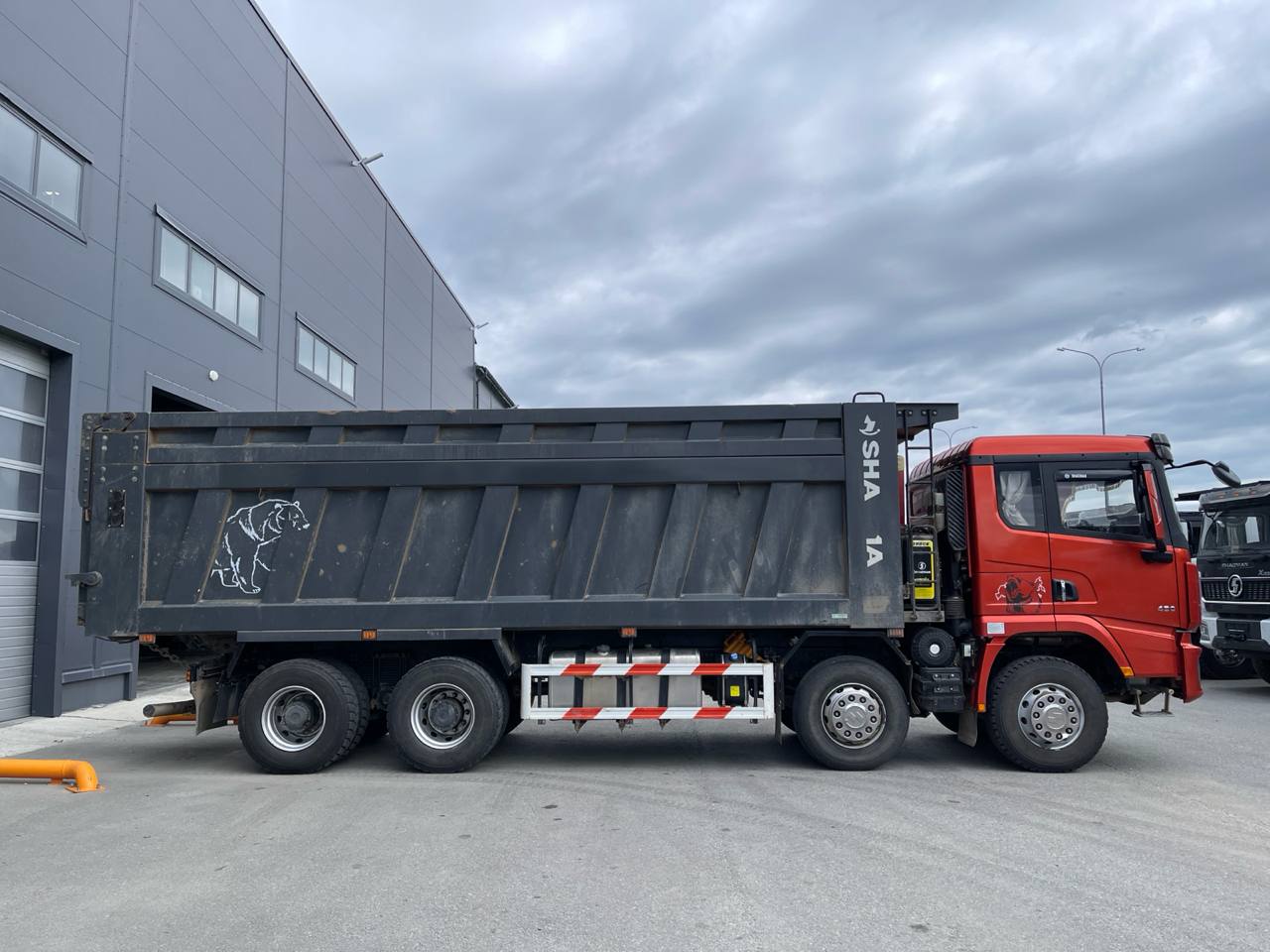 Shacman X3000 самосвал 8х4